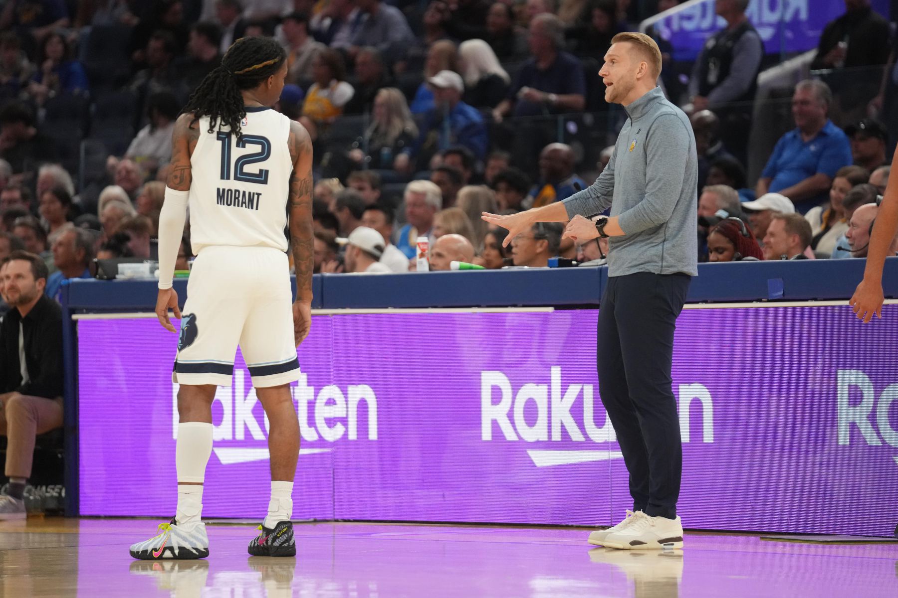 ผู้เชี่ยวชาญด้านเงินเดือน: ผู้บริหาร NBA เชื่อว่ามูลค่าการค้าของ Morant เทียบเท่ากับที่ Nets ส่งเออร์วิงก์ออกไป