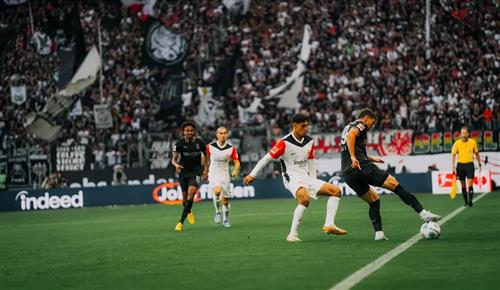 ไอน์ทรัค แฟร้งค์เฟิร์ต vs มึนเช่นกลัดบัค